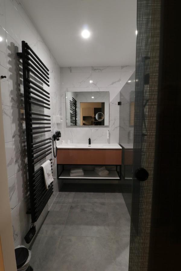 Threeland Hotel Pétange المظهر الخارجي الصورة