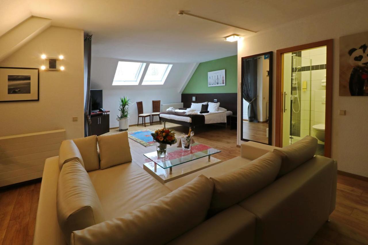 Threeland Hotel Pétange المظهر الخارجي الصورة