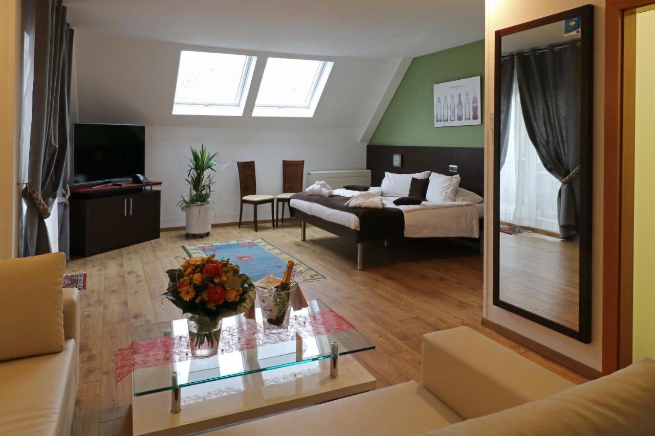 Threeland Hotel Pétange المظهر الخارجي الصورة